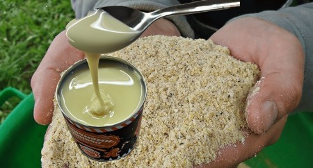Секретная прикормка со сгущенкой, для ловли трофейных лещей