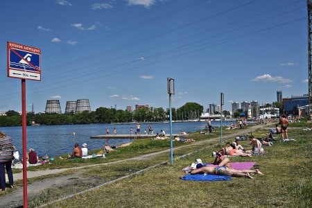 Можно купаться, но лучше не ловить рыбу для употребления: эколог рассказал, насколько безопасны водоемы Свердловской области