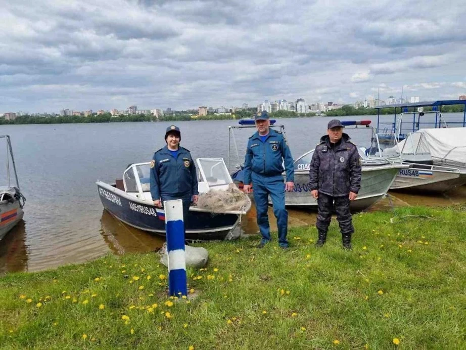Под Липецком прошел «День без сетей»: из реки Воронеж извлекли 660 метров незаконных снастей
